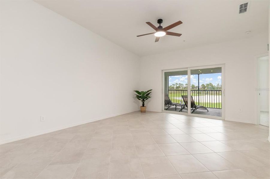 Spacious, unfurnished interior of a new home in , Venice (Image 17).