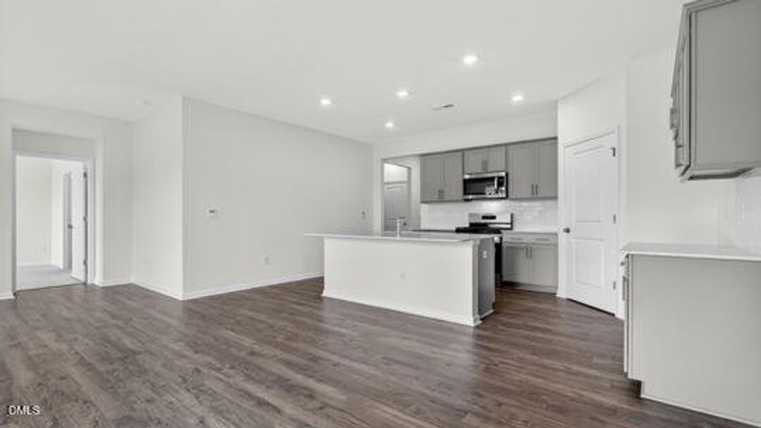 Honeycutt Oaks_Cali Q_56_Gray_NOFP_SPEC-