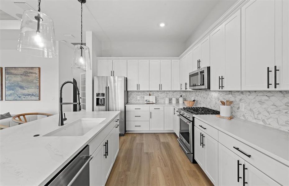 Furnished interior view inside a new home in Del Webb Catalina, Lakewood Ranch (Image 17). Furnished interior view inside a new home in Del Webb Catalina, Lakewood Ranch (Image 17).