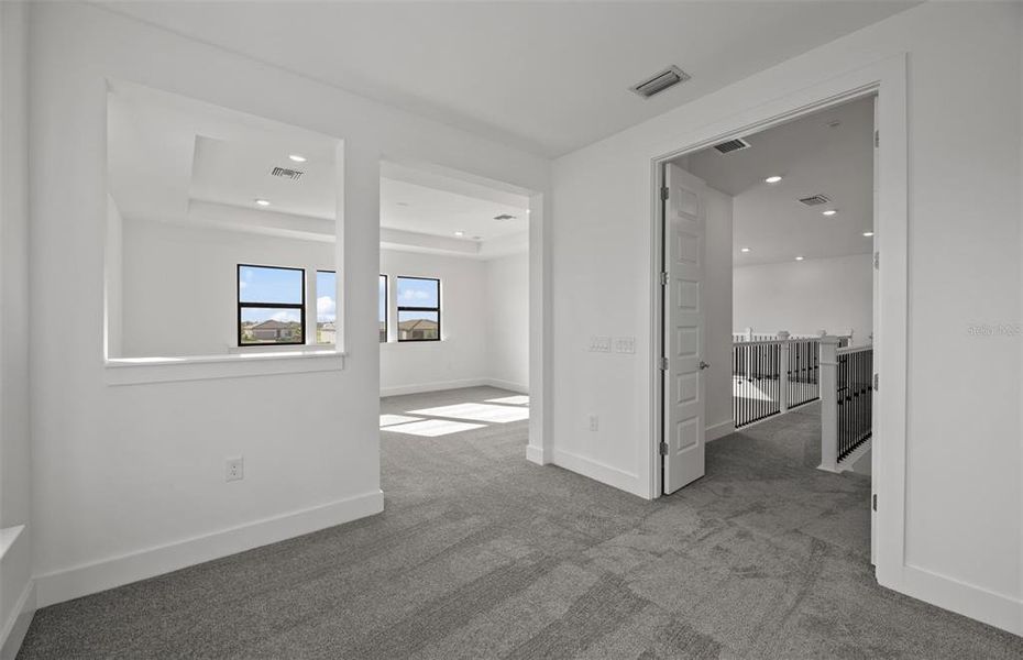 Spacious, unfurnished interior of a new home in , Bradenton (Image 25).