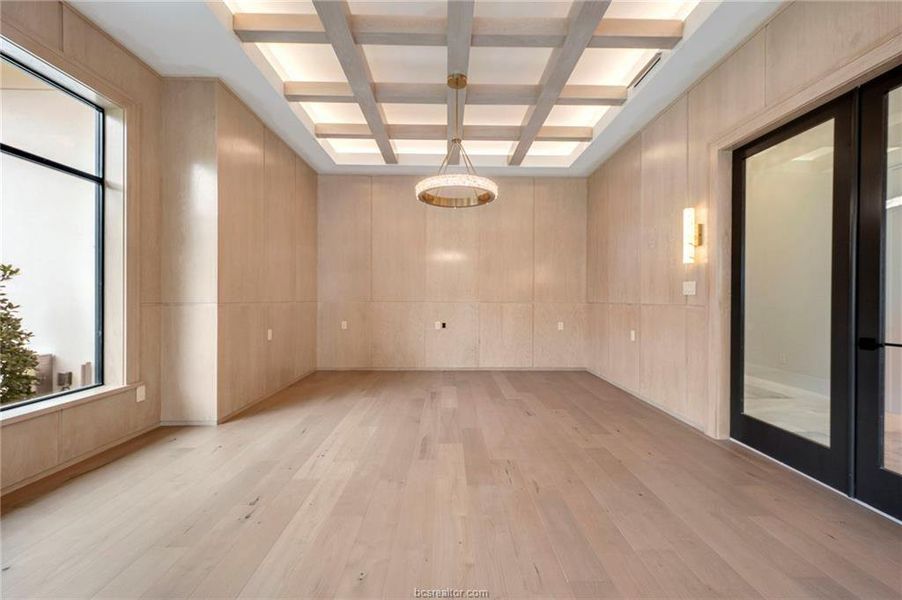 Spacious, unfurnished interior of a new home in , Bryan (Image 34).