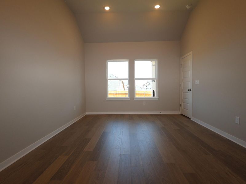 Spacious, unfurnished interior of a new home in Cascades at Onion Creek, Austin (Image 10).