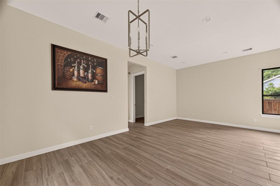 Spacious, unfurnished interior of a new home in , Houston (Image 35).