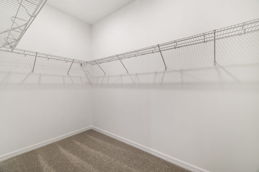 Spacious, unfurnished interior of a new home in Trinity Gardens, Deland (Image 10).