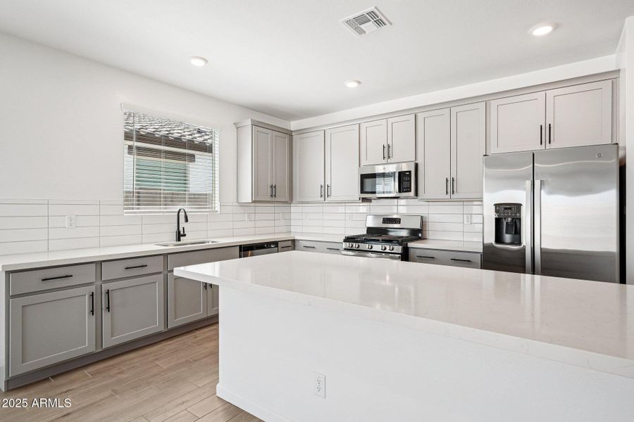 12-web-or-mls-W Bajada Rd-S2409-012 12-web-or-mls-W Bajada Rd-S2409-012