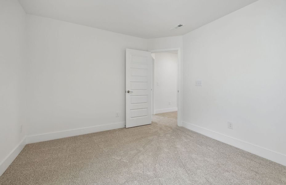 Spacious, unfurnished interior of a new home in Devonshire, Mount Juliet (Image 54).
