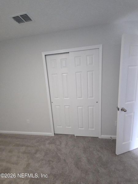 Spacious, unfurnished interior of a new home in , Jacksonville (Image 9).