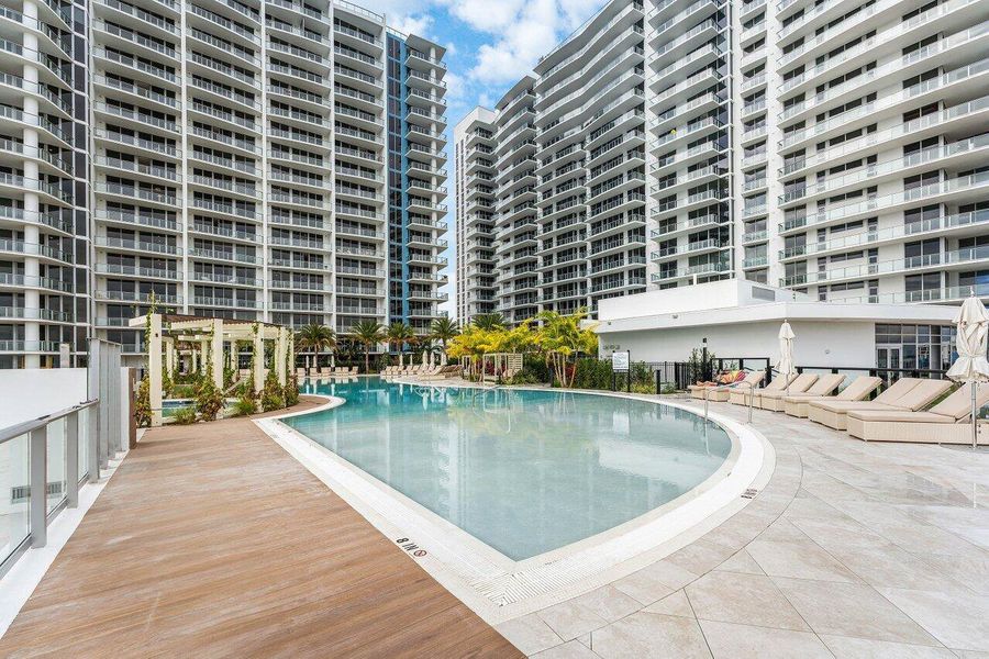 048-220LakeShoreDrive-702-LakePark-FL-33 048-220LakeShoreDrive-702-LakePark-FL-33