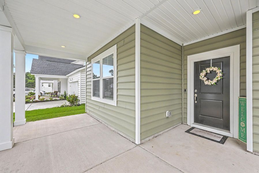 Exterior details and patio area of a home in Limehouse Farms, Summerville (Image 4).