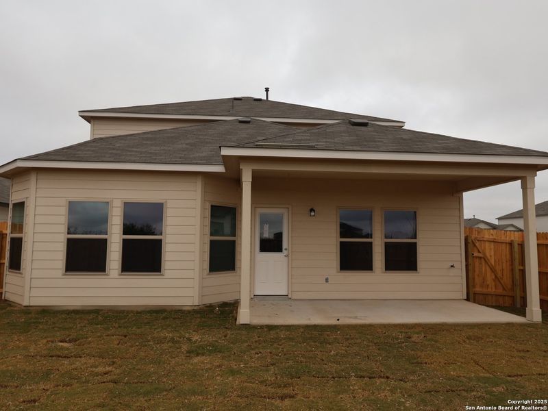 Exterior details and patio area of a home in Agave, San Antonio (Image 3).