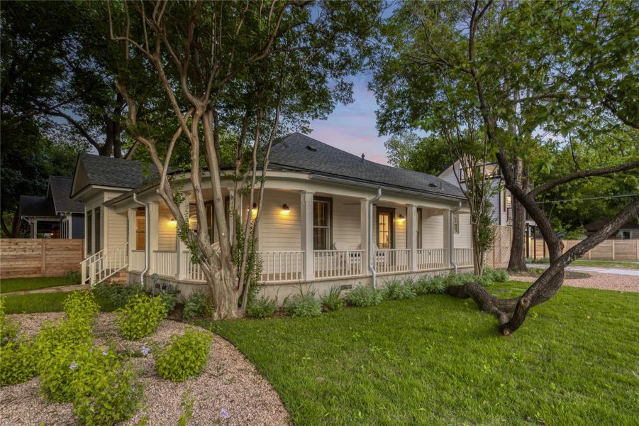 Corner lot adds privacy. Corner lot adds privacy.