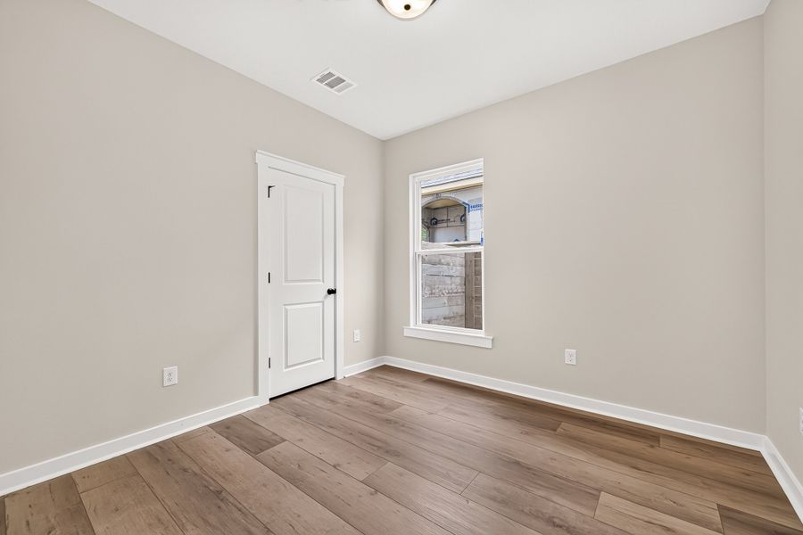 Spacious, unfurnished interior of a new home in Two Step Farm, Montgomery (Image 31). Spacious, unfurnished interior of a new home in Two Step Farm, Montgomery (Image 31).