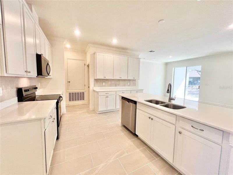 Furnished interior view inside a new home in Palm Coast, Palm Coast (Image 12).
