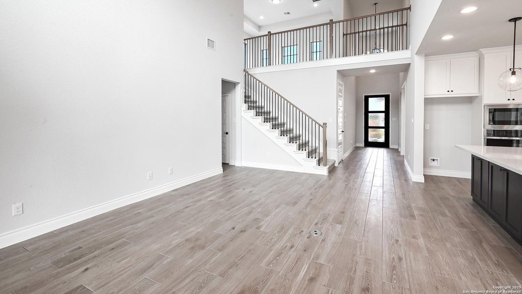 Spacious, unfurnished interior of a new home in Legacy At Lake Dunlap 50', New Braunfels (Image 24). Spacious, unfurnished interior of a new home in Legacy At Lake Dunlap 50', New Braunfels (Image 24).