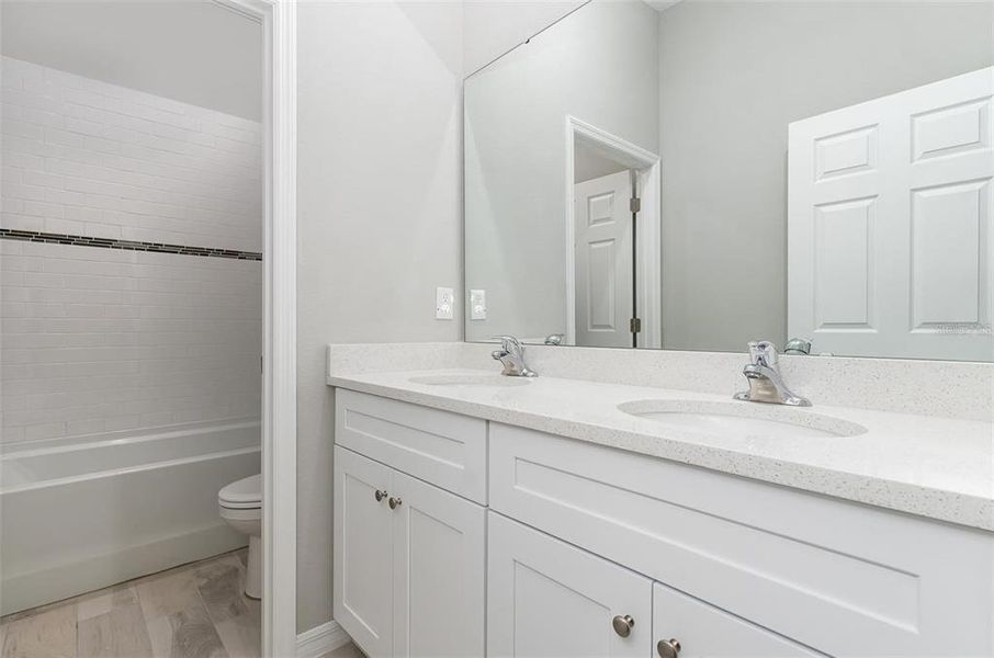 Guest Bathroom Full bath with tub/shower