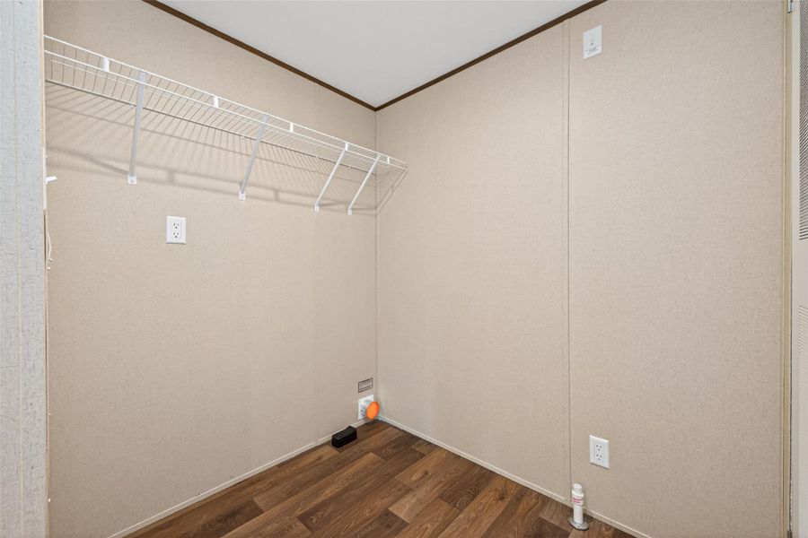 Spacious, unfurnished interior of a new home in , Cleveland (Image 24).