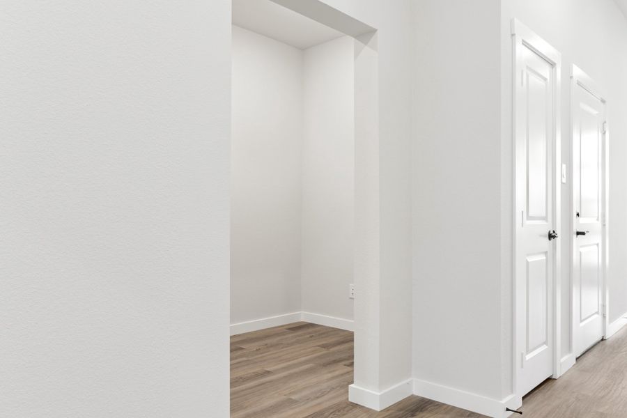 Spacious, unfurnished interior of a new home in Willow Grove, Melissa (Image 39).