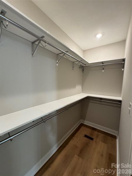 Spacious, unfurnished interior of a new home in , Fort Mill (Image 9).