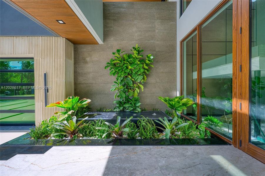 Exterior details and patio area of a home in , Fort Lauderdale (Image 2). Exterior details and patio area of a home in , Fort Lauderdale (Image 2).