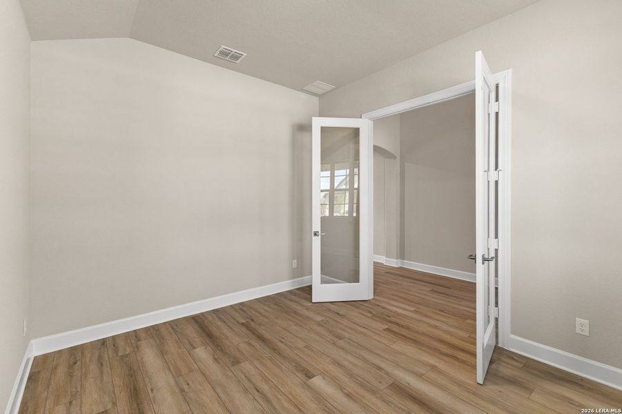 Spacious, unfurnished interior of a new home in The Enclave at Potranco Oaks, Castroville (Image 14).