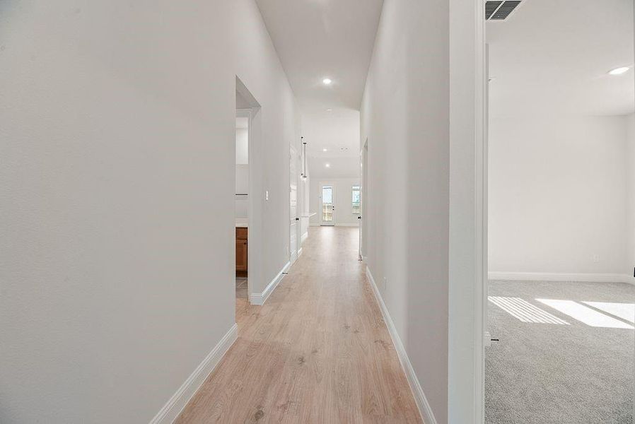 Spacious, unfurnished interior of a new home in Wildflower Ranch, Justin (Image 31). Spacious, unfurnished interior of a new home in Wildflower Ranch, Justin (Image 31).