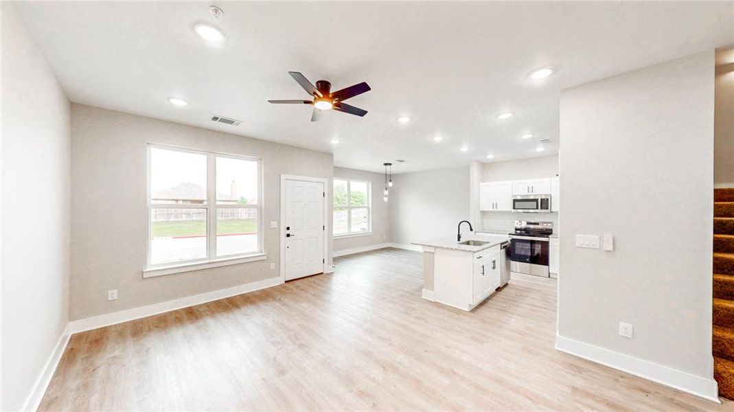 Spacious, unfurnished interior of a new home in , Denton (Image 20). Spacious, unfurnished interior of a new home in , Denton (Image 20).