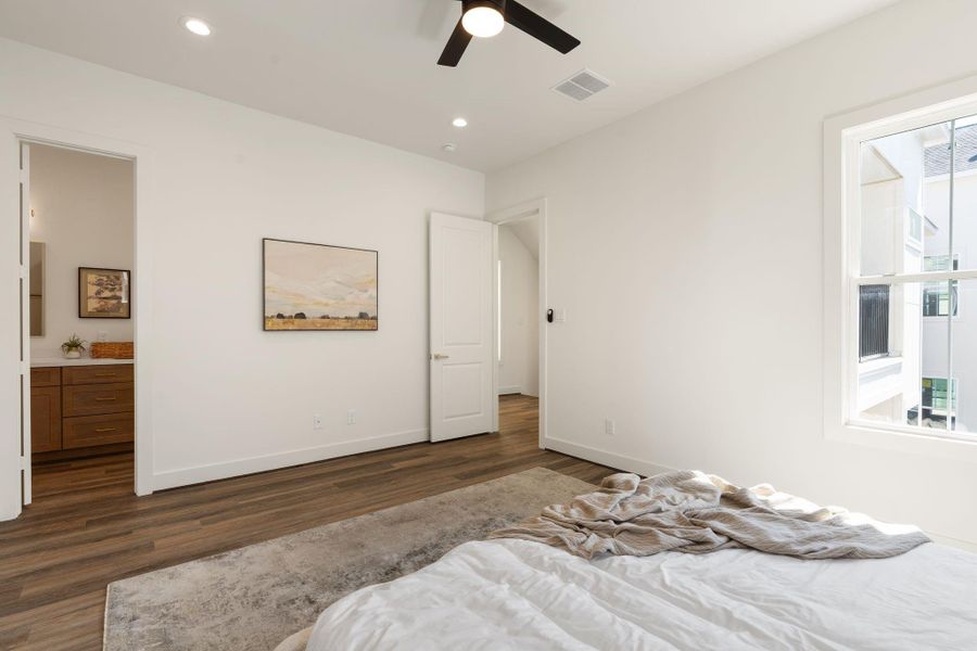 Furnished interior view inside a new home in , Houston (Image 24).