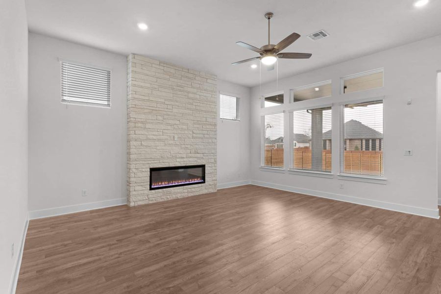 Spacious, unfurnished interior of a new home in Broken Oak, Georgetown (Image 16). Spacious, unfurnished interior of a new home in Broken Oak, Georgetown (Image 16).