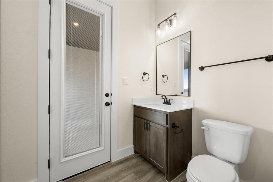 115 Blackstar- Bathroom-1