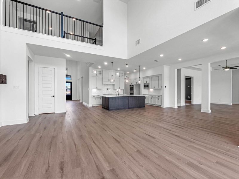 Spacious, unfurnished interior of a new home in The Estates at James Lane, Fulshear (Image 12). Spacious, unfurnished interior of a new home in The Estates at James Lane, Fulshear (Image 12).