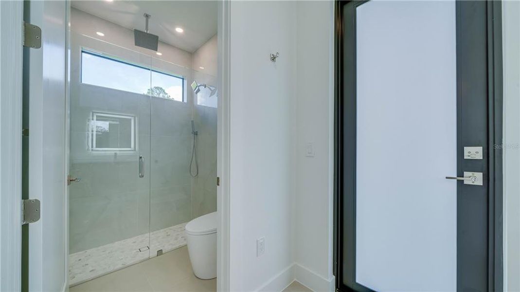 Spacious, unfurnished interior of a new home in , Lehigh Acres (Image 41).