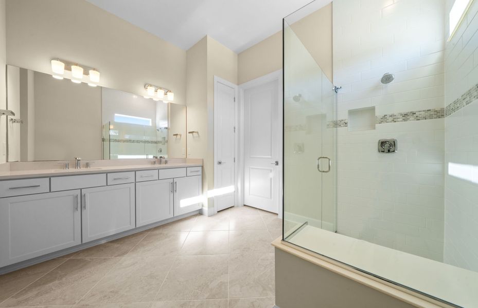 Furnished interior view inside a new home in Del Webb Oak Creek, North Fort Myers (Image 7).