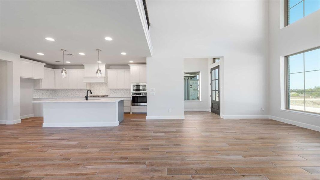 Spacious, unfurnished interior of a new home in The Heights At Uptown Celina 45', Celina (Image 15).