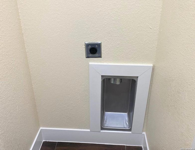 Close-up of interior finishes inside a home in , San Antonio (Image 14).