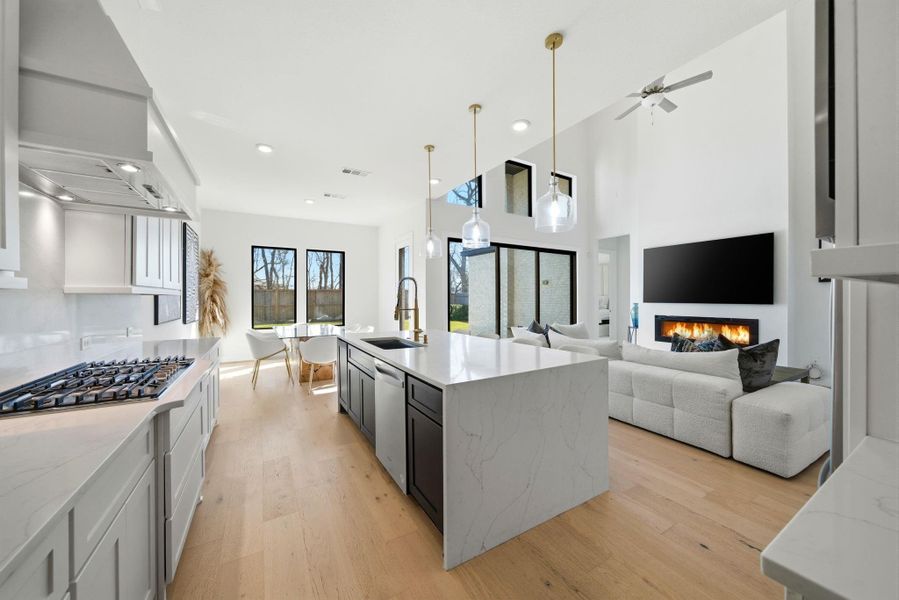 Furnished interior view inside a new home in Sienna, Missouri City (Image 7).