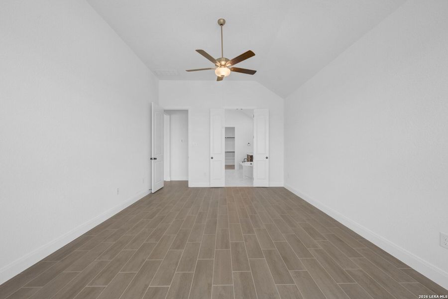 Spacious, unfurnished interior of a new home in Preserve at Annabelle Ranch, San Antonio (Image 28).