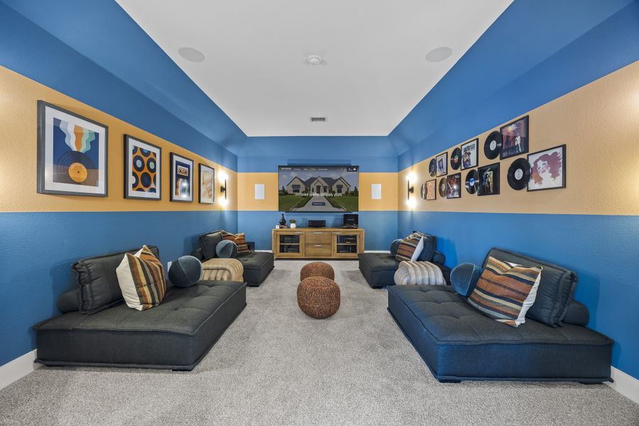 Representative furnished interior of a home built from the Lufkin by Windsor Homes in Oak Ridge Park, Corinth (Image 35).