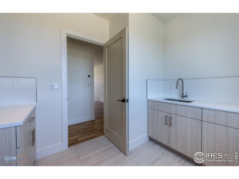 Furnished interior view inside a new home in , Lafayette (Image 27).
