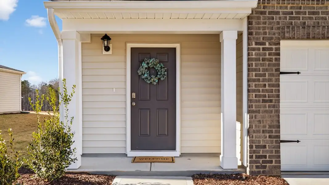 Exterior details and patio area of a home in Laurel Oaks, Sanford (Image 2). Exterior details and patio area of a home in Laurel Oaks, Sanford (Image 2).