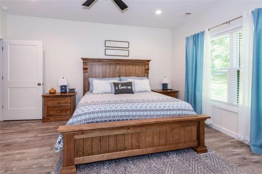 Furnished interior view inside a new home in , Ellijay (Image 48). Furnished interior view inside a new home in , Ellijay (Image 48).