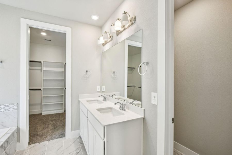 Photo is not of the actual home but is an inspirational photo of builder’s model home and may depict options, furnishings, and/or decorator features that are not included. Photo is not of the actual home but is an inspirational photo of builder’s model home and may depict options, furnishings, and/or decorator features that are not included.