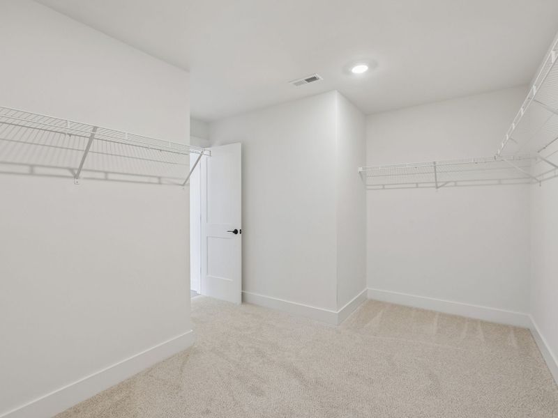 Spacious, unfurnished interior of a new home in Watkins Glen, Raleigh (Image 22). Spacious, unfurnished interior of a new home in Watkins Glen, Raleigh (Image 22).