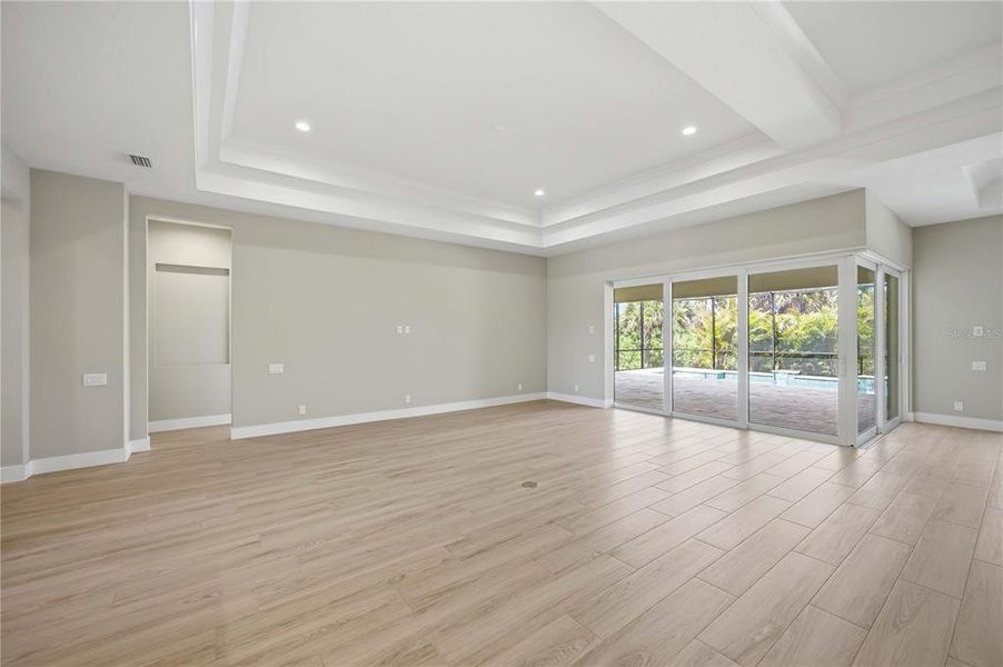 Spacious, unfurnished interior of a new home in Gran Place, Venice (Image 12).