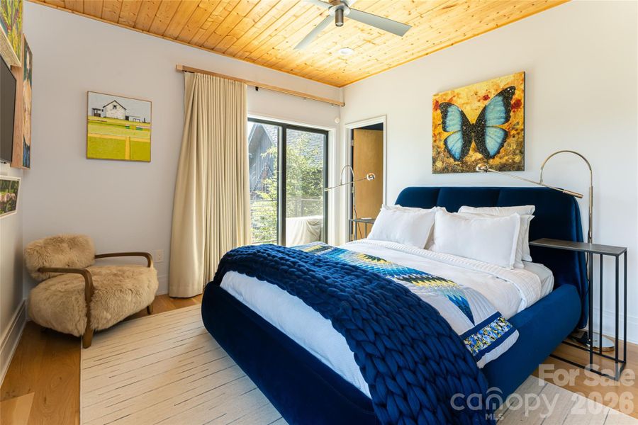 The Blue ensuite Room with outdoor patio