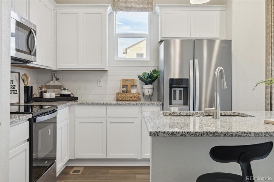 Furnished interior view inside a new home in Settlers Crossing, Commerce City (Image 10).