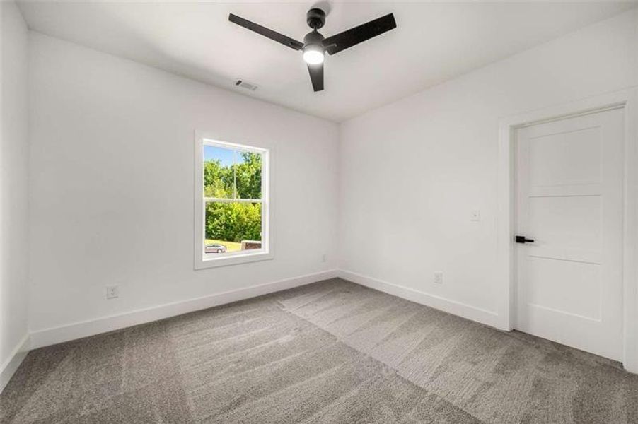 Spacious, unfurnished interior of a new home in , Jefferson (Image 25).