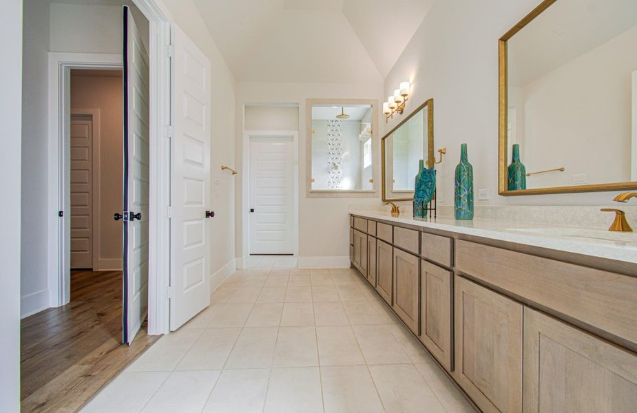 Furnished interior view inside a new home in , Manvel (Image 35).
