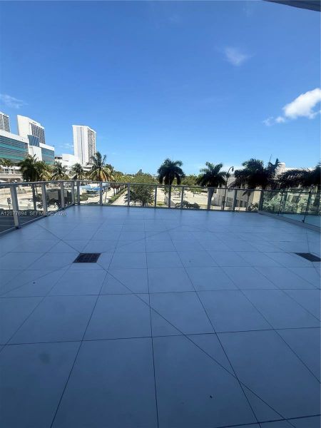 Community amenities in , Miami (Image 17).