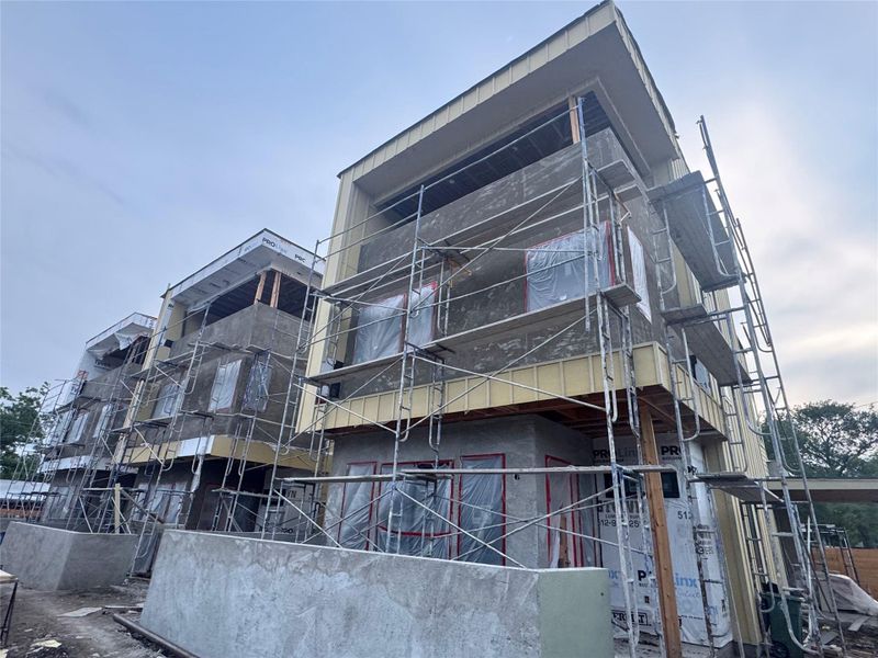 Image 6 of a home in .