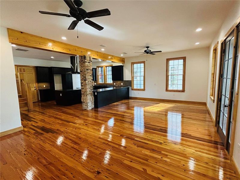 Spacious, unfurnished interior of a new home in , Gainesville (Image 45).